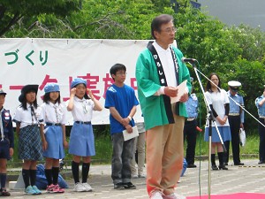 今年も広島平和記念公園一斉清掃を行いました