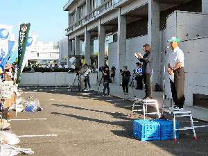 今年も広島平和記念公園一斉清掃を行いました