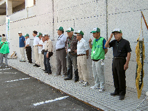 今年も広島平和記念公園一斉清掃を行いました